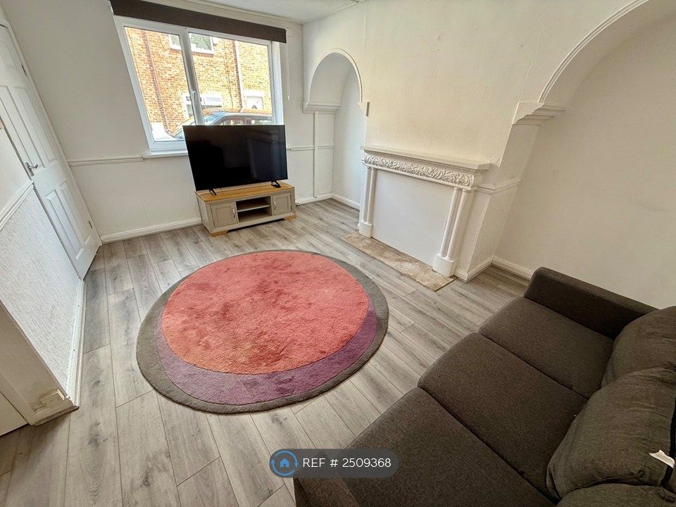 Property photo 3 of 8