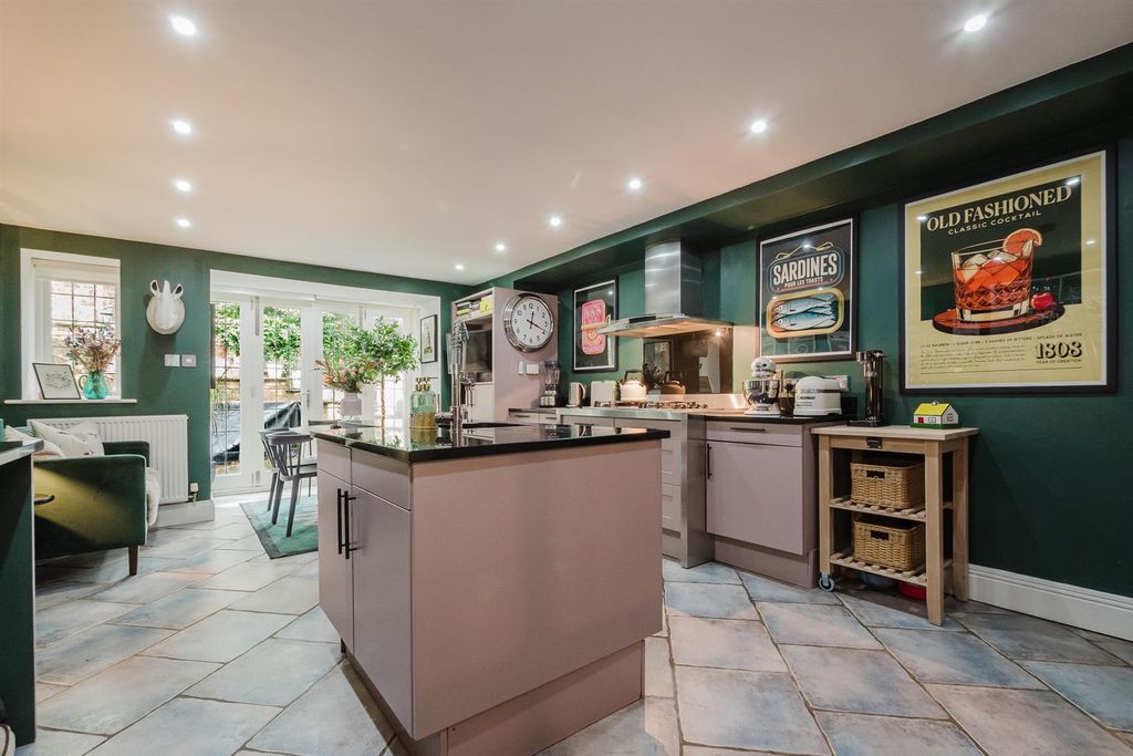 Property photo 3 of 38 Image 3