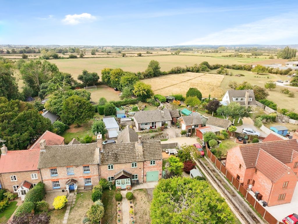 Property photo 2 of 34 Drone