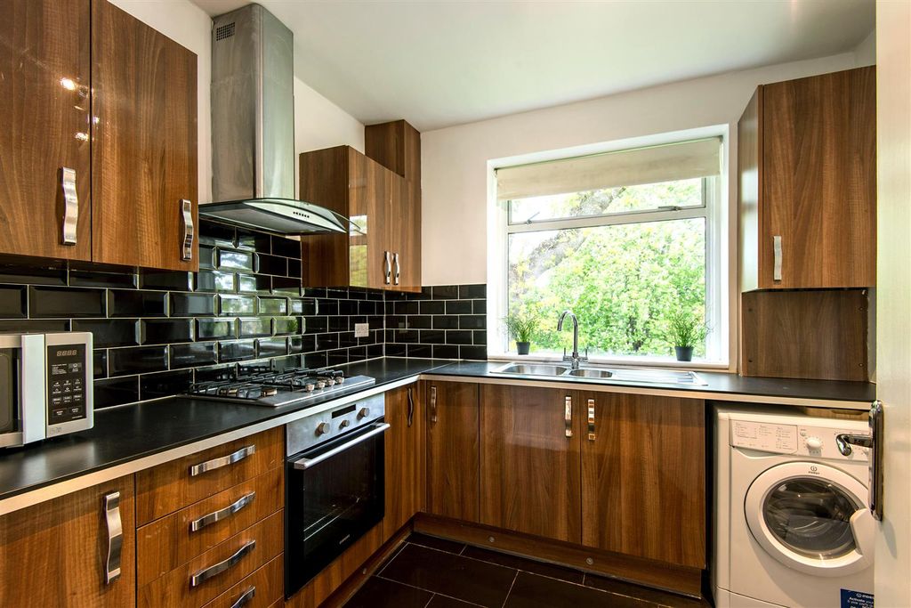 Property photo 3 of 9 42986_Hi-Res(12).Jpg