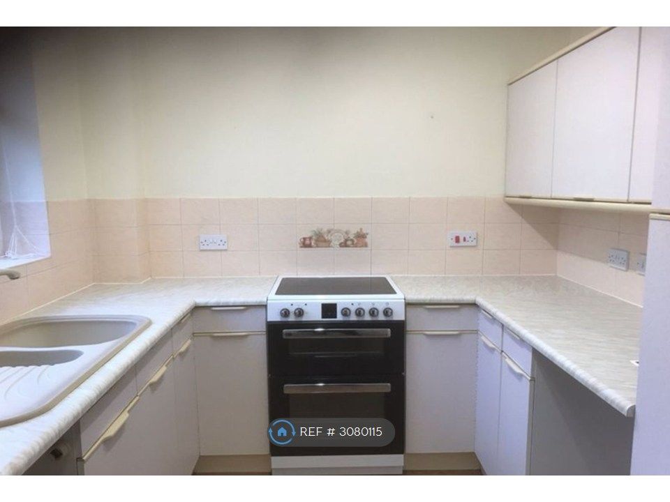 Property photo 2 of 15 Kitchen