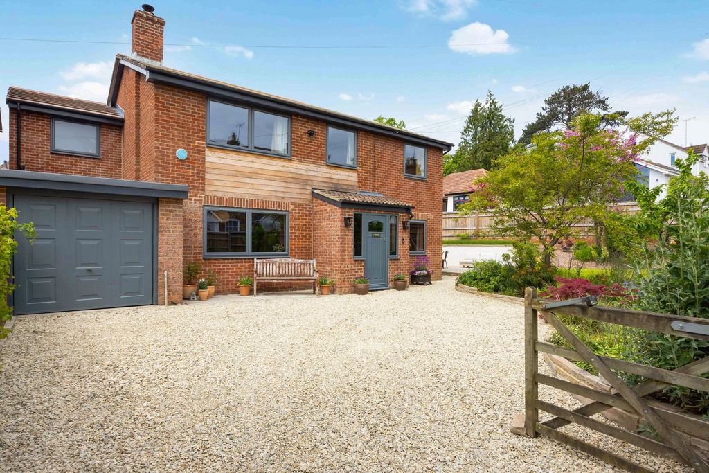 Property photo 1 of 33
