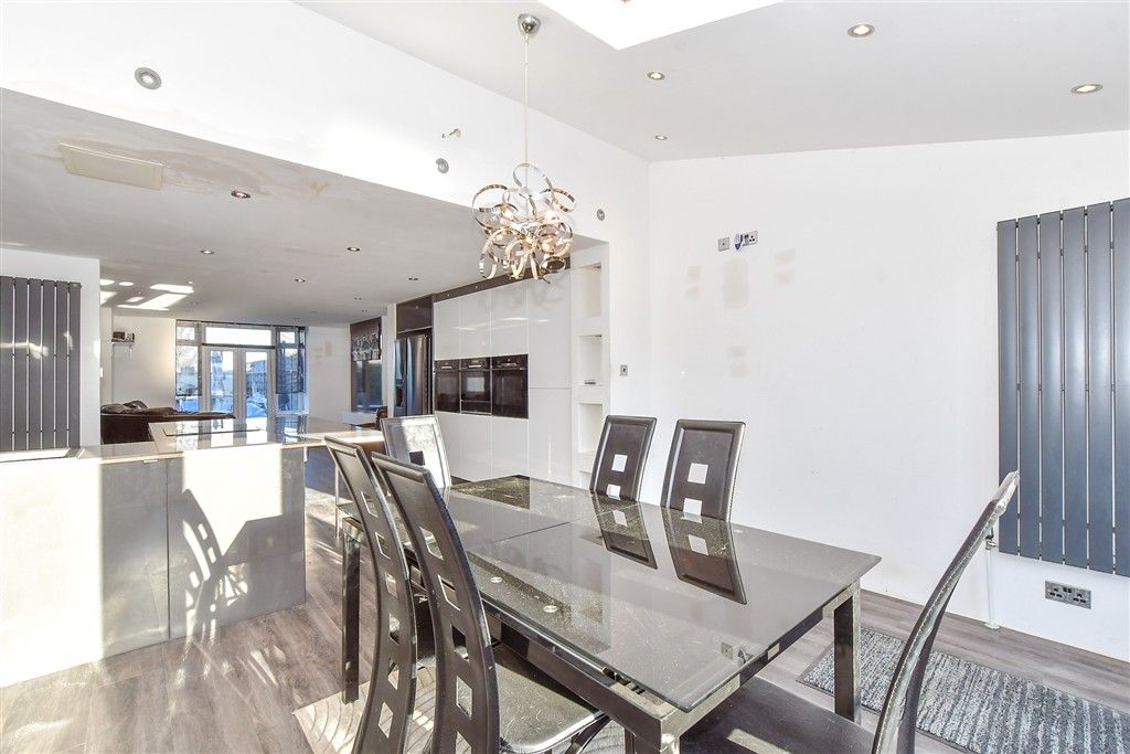 Property photo 2 of 13 Lounge/Kitchen/Diner