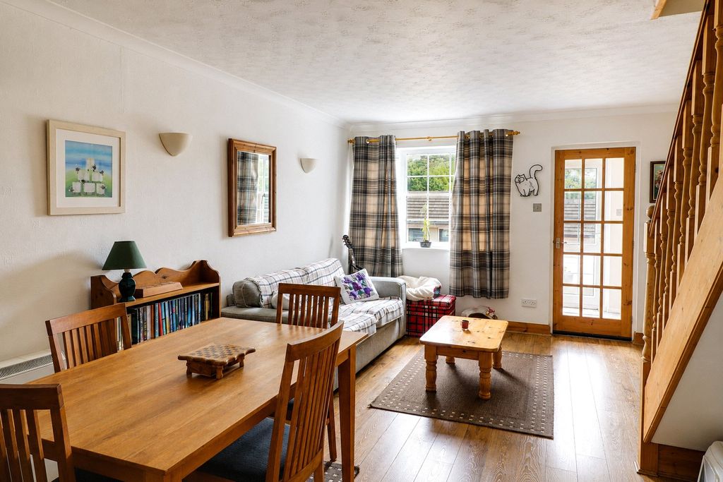 Property photo 2 of 12 Picture No. 02