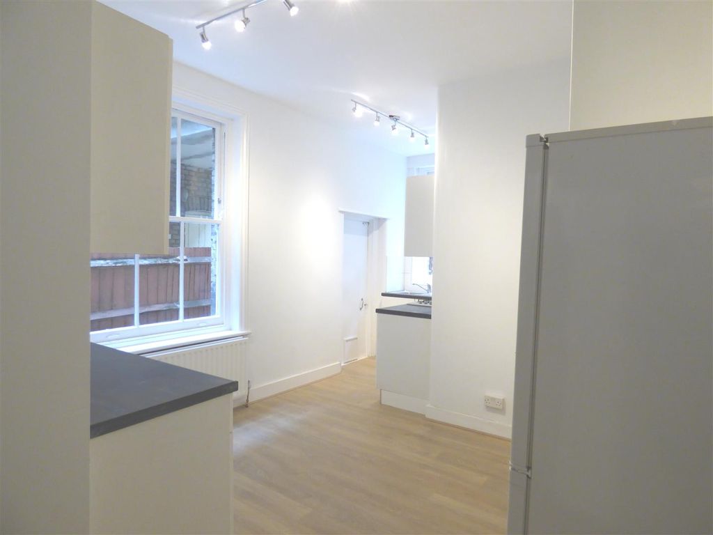 Property photo 3 of 8 Kitchen.Jpg