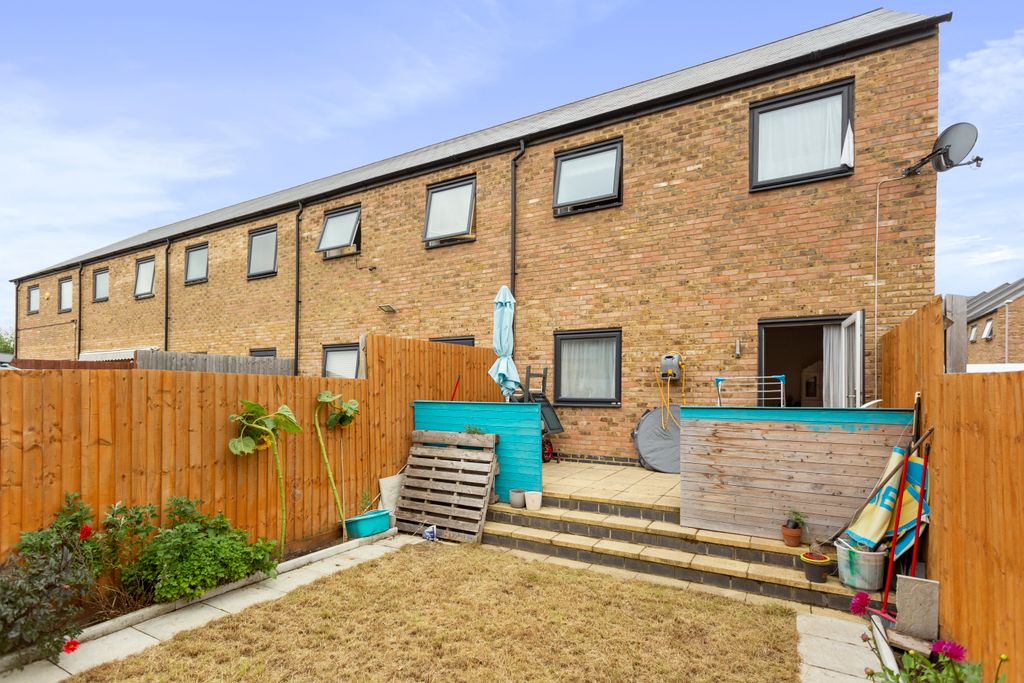 Property photo 3 of 21