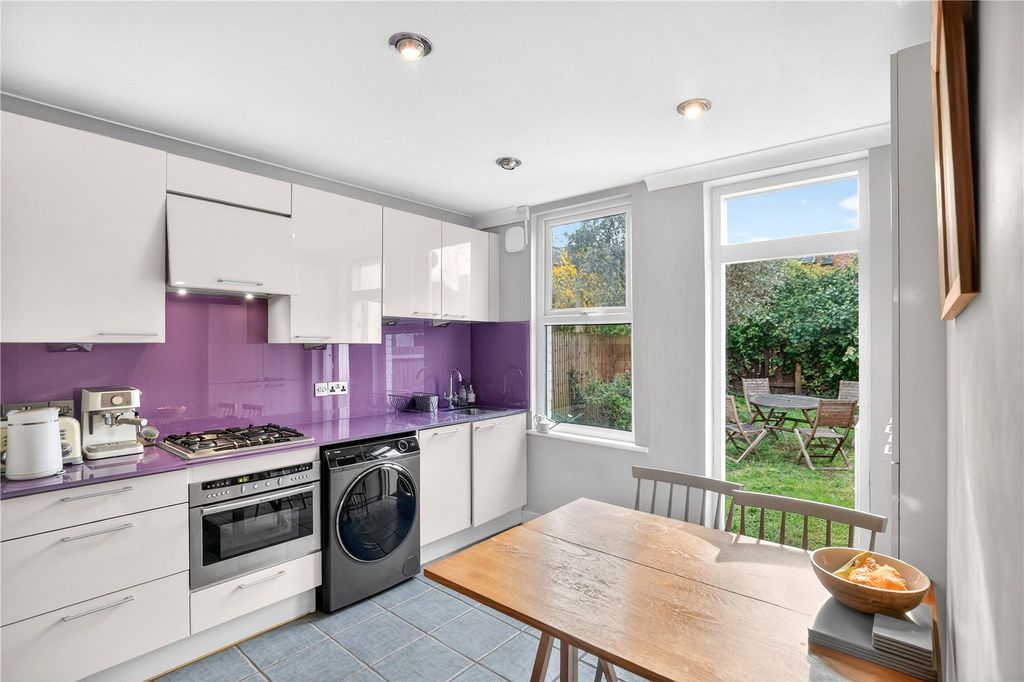 Property photo 3 of 11 Picture No. 09