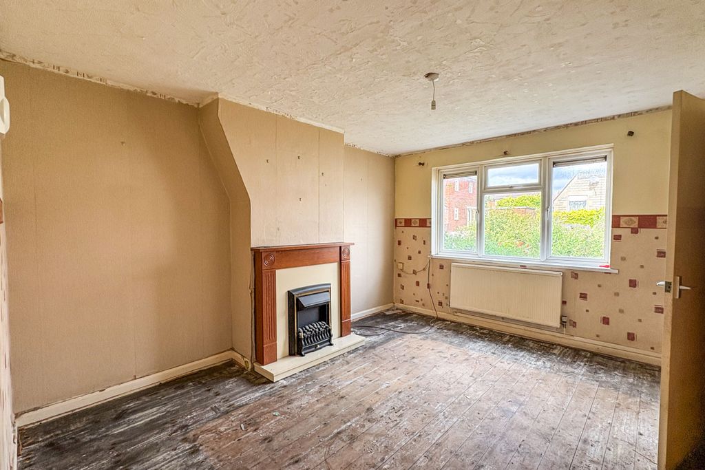 Property photo 1 of 12 35 Oaklands, Chippenham, Wiltshire, Sn15 1rd