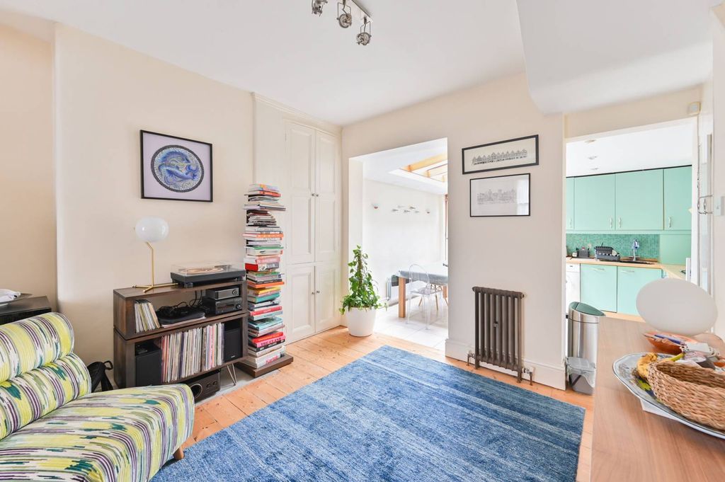 Property photo 3 of 13