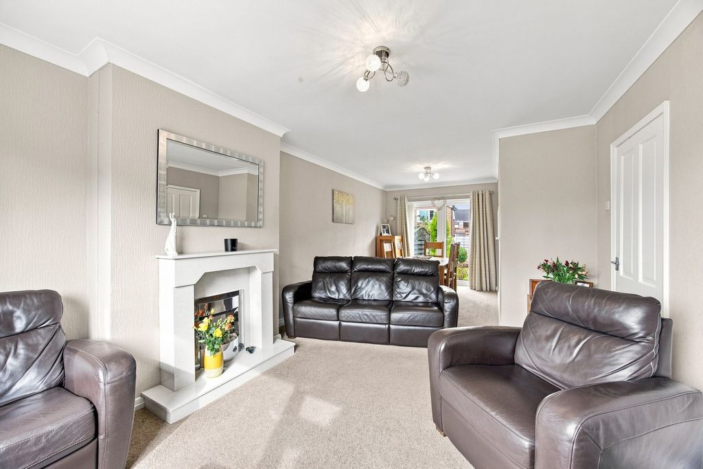 Property photo 3 of 28
