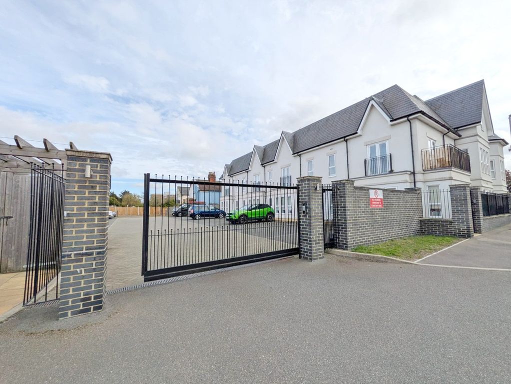 Property photo 3 of 15 4135886