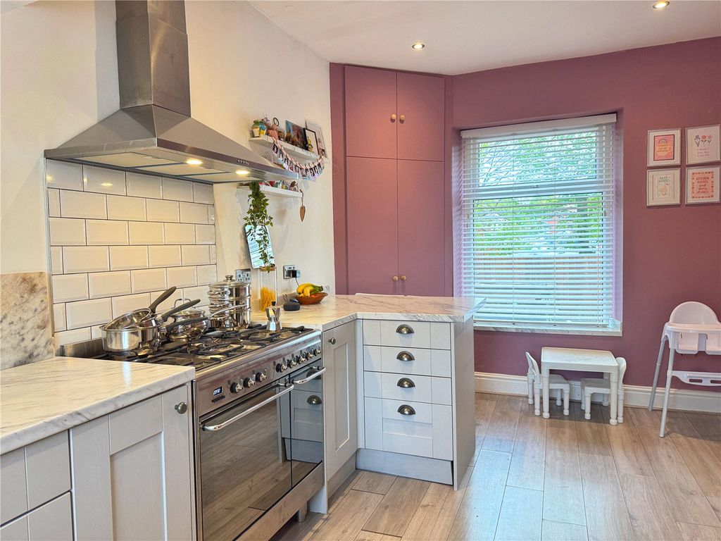 Property photo 3 of 19 Picture No. 30