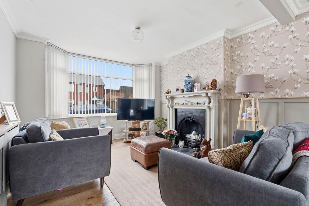 Property photo 2 of 20 Living Room