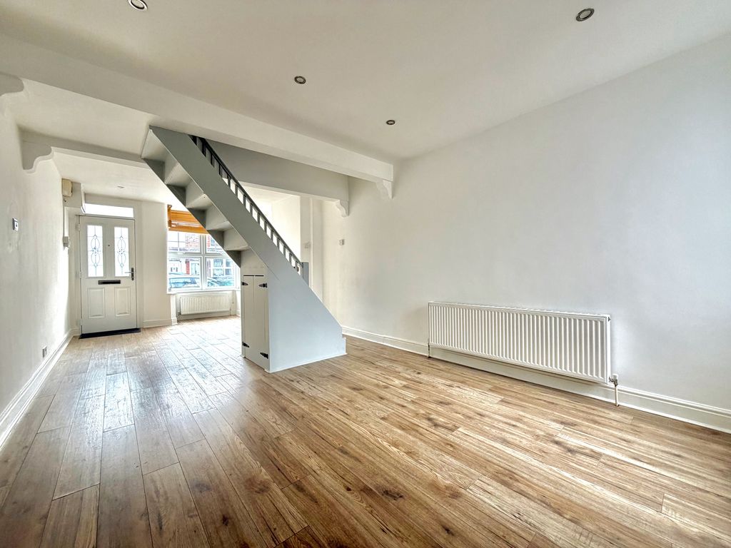 Property photo 3 of 12 Dining Area