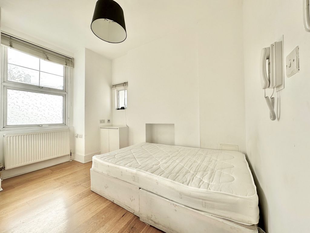 Property photo 2 of 8 Gallery