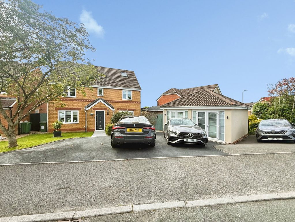 Property photo 2 of 38