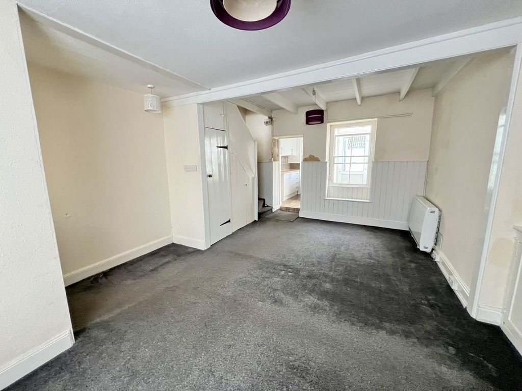 Property photo 3 of 10 Gallery