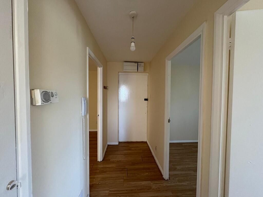 Property photo 2 of 8 Gallery