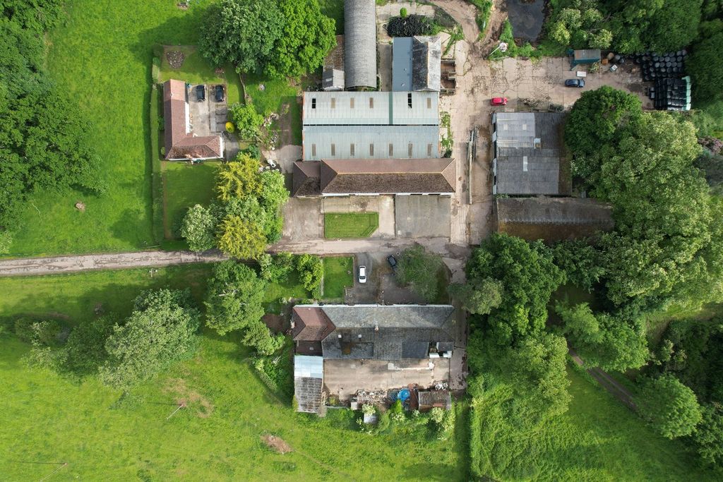 Property photo 2 of 25