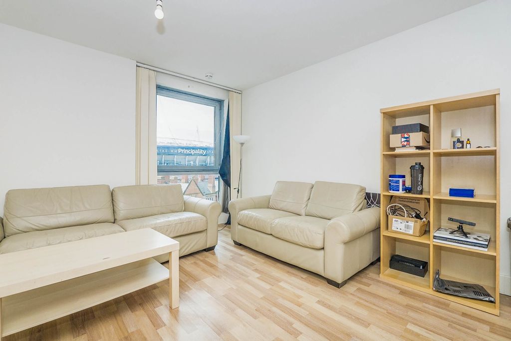 Property photo 2 of 16