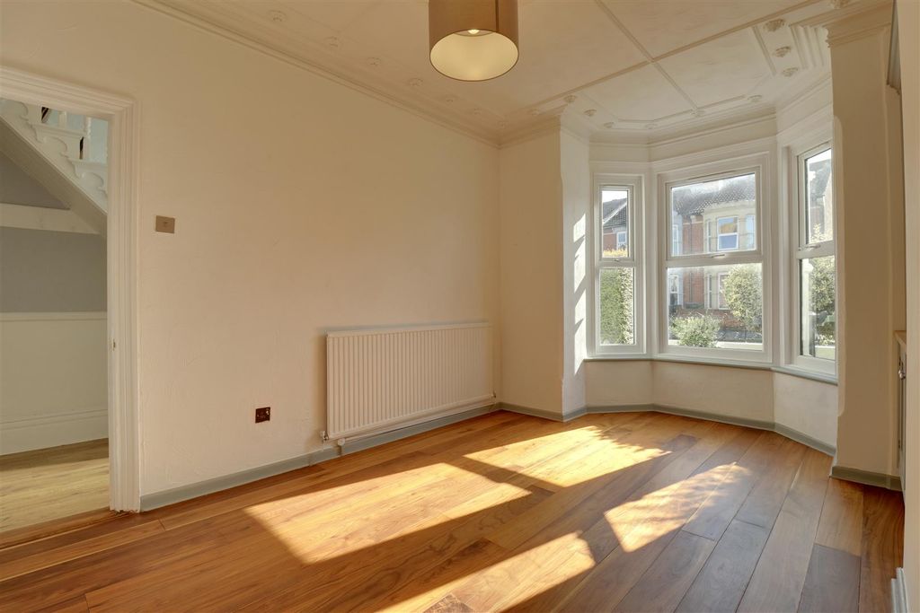 Property photo 1 of 21 D2390277-6655-4C94-915D-30Fc67644827_1_201_A.Jpeg