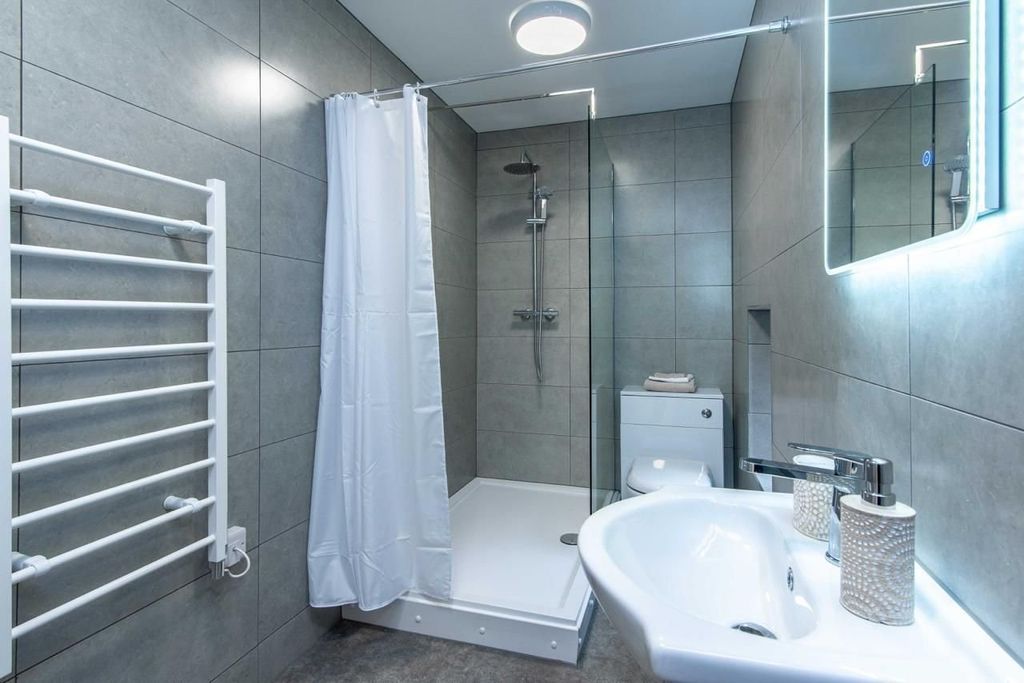 Property photo 2 of 12 Picture No. 01