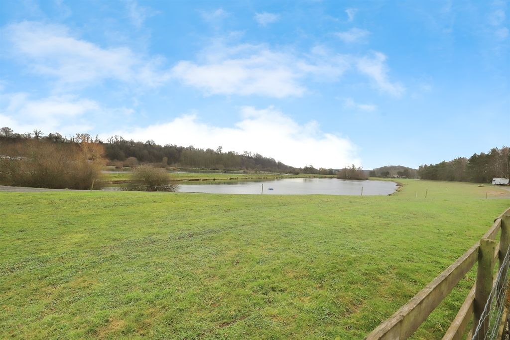 Property photo 3 of 20