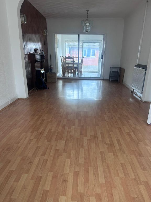 Property photo 2 of 11 Gallery