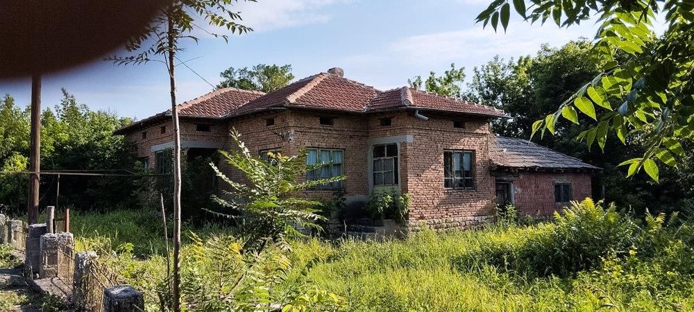 Property photo 1 of 16