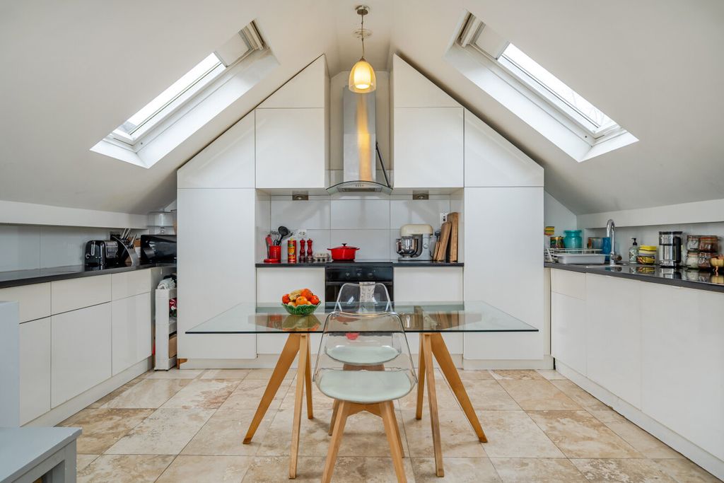 Property photo 2 of 15 Picture 2