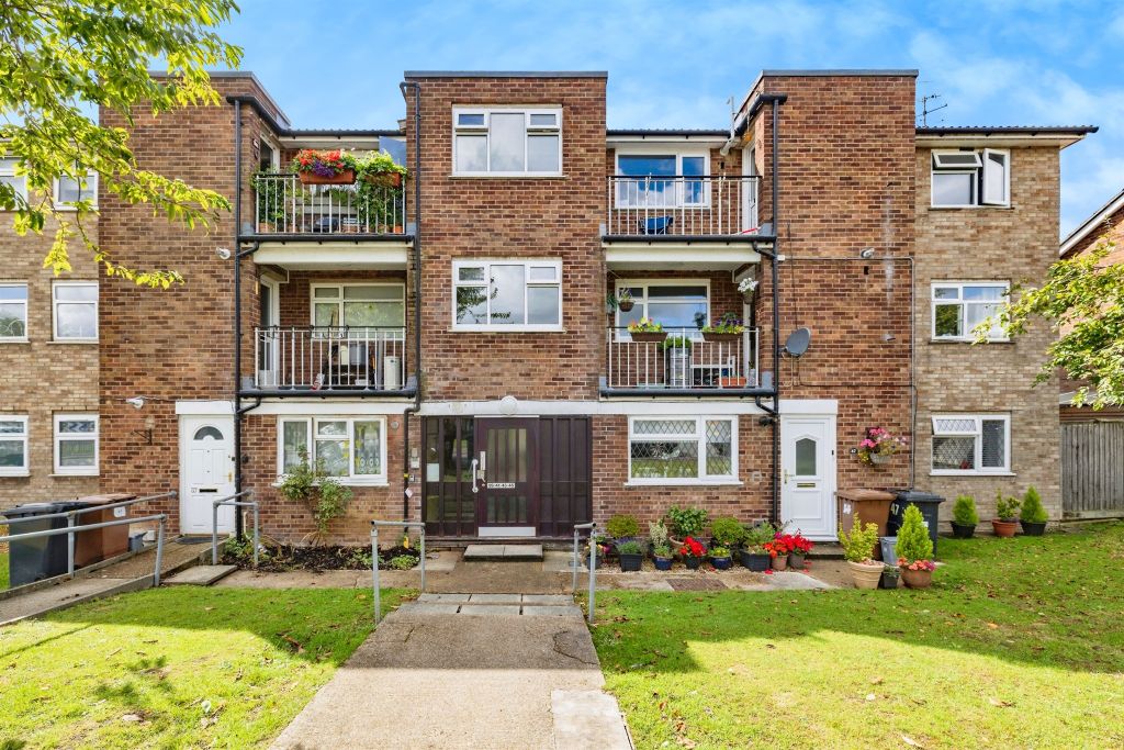 Property photo 1 of 17