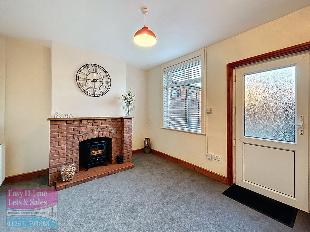 Property photo 3 of 23 Kitchen/Living