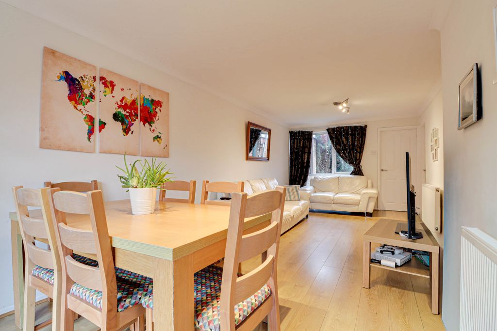 Property photo 3 of 17 Lounge/Diner