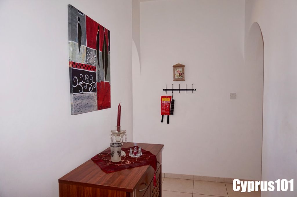Property photo 1 of 27