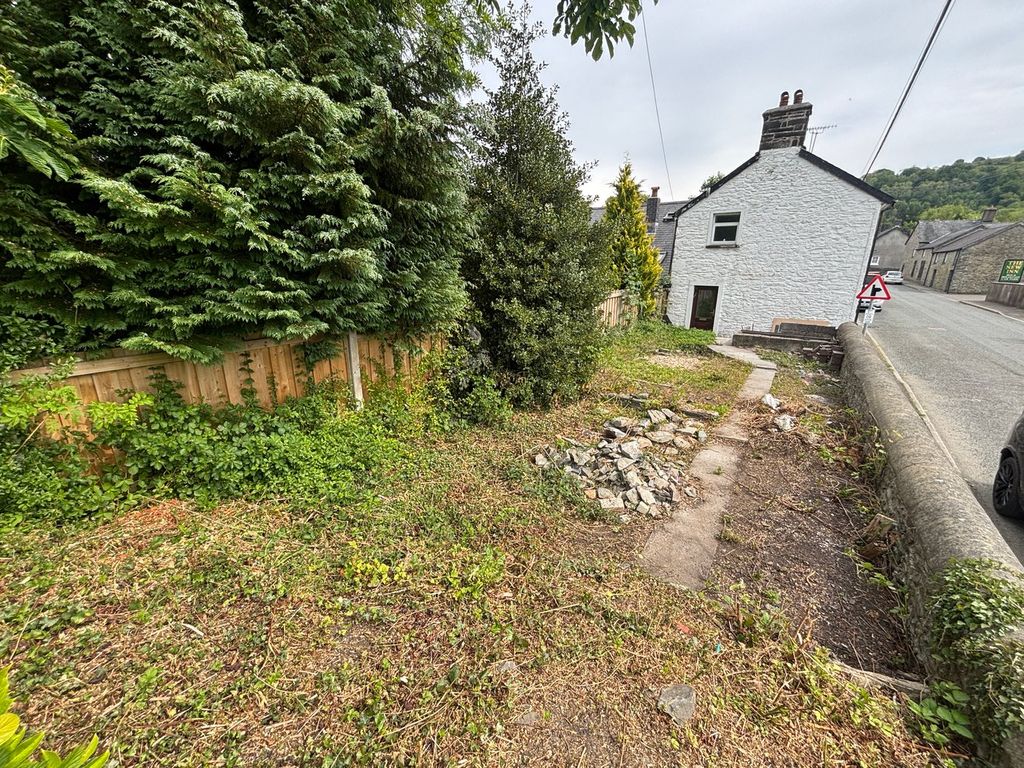 Property photo 2 of 11