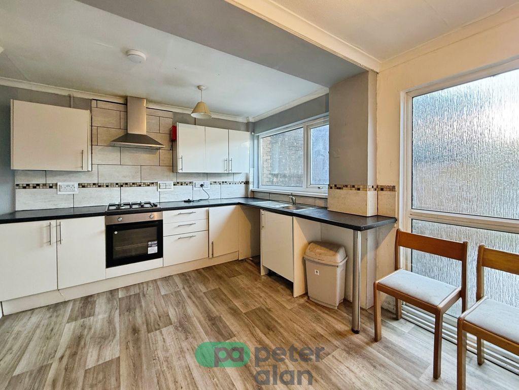 Property photo 1 of 7 Front