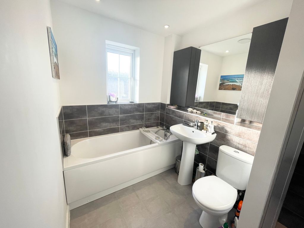 Additional image 10 of 4 bed detached house to rentHighgrove Close, Darlington DL3