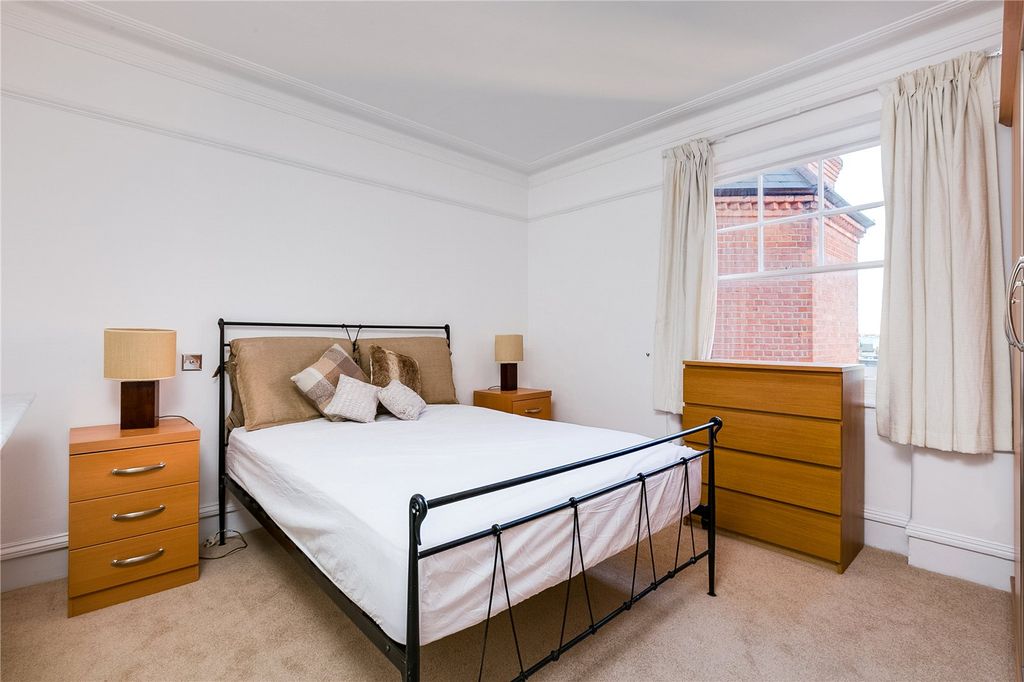 Property photo 3 of 7