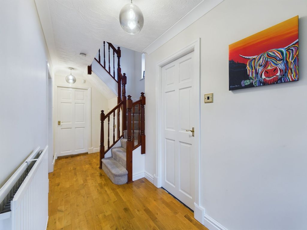 Property photo 2 of 30