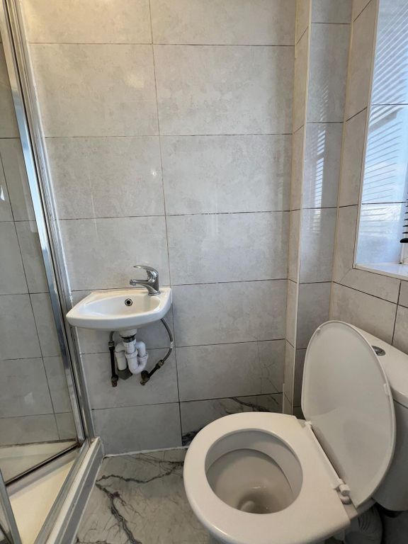 Property photo 2 of 6 Gallery