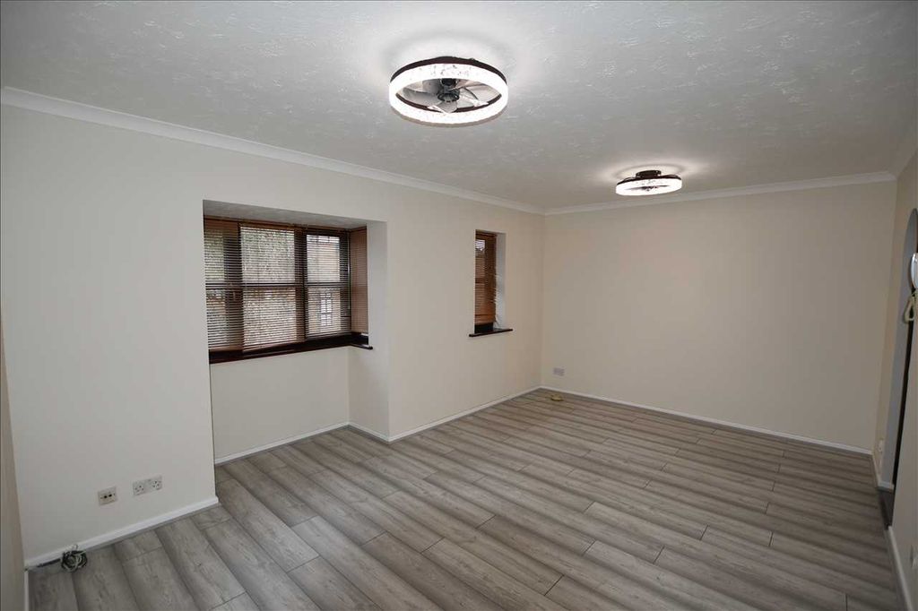 Property photo 2 of 6 Reception