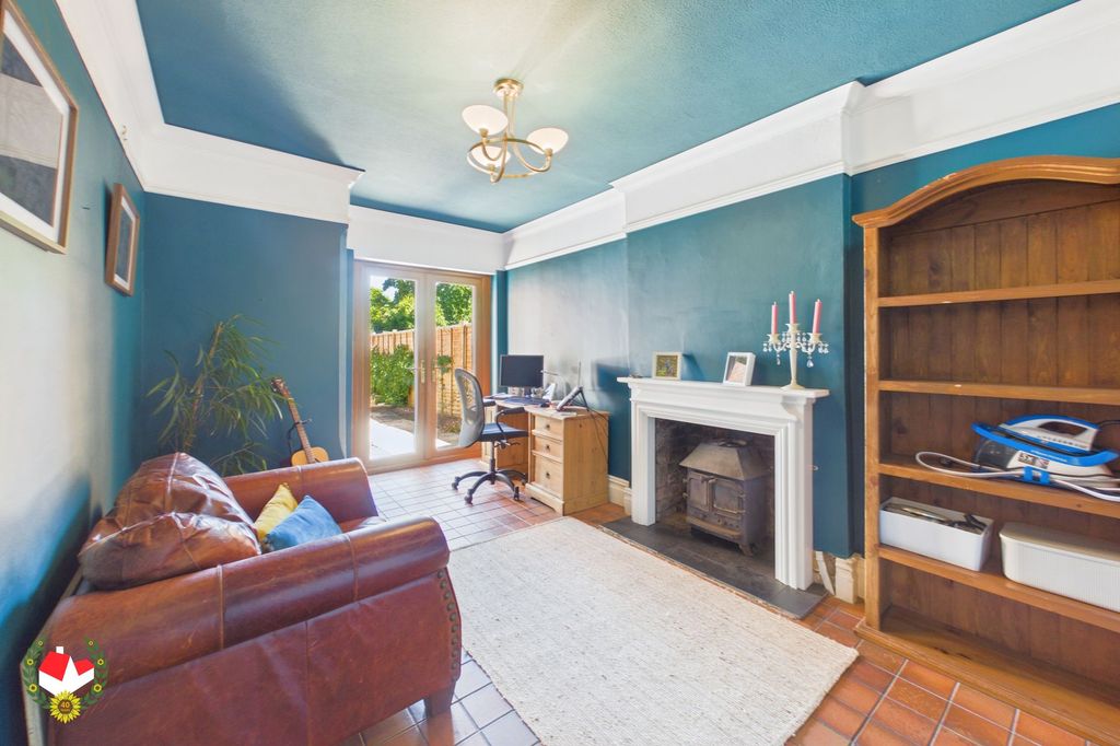Property photo 3 of 15