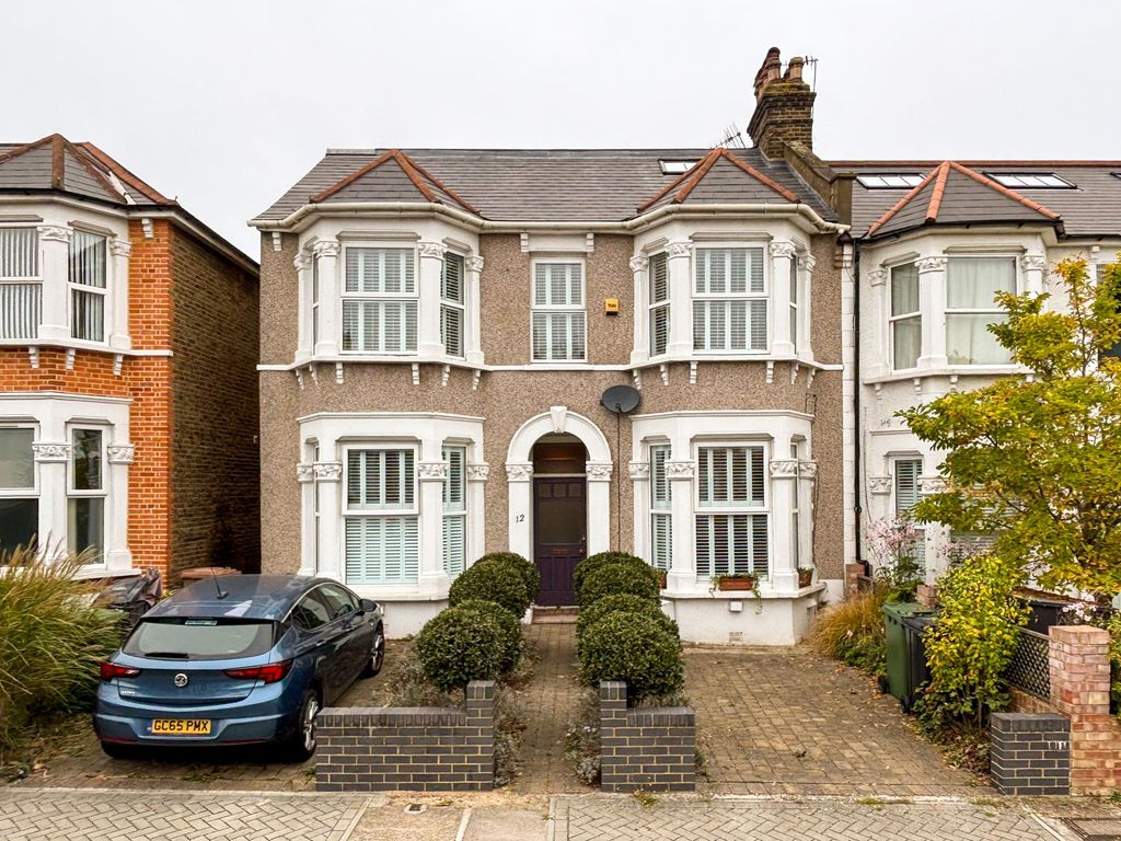 Property photo 2 of 12