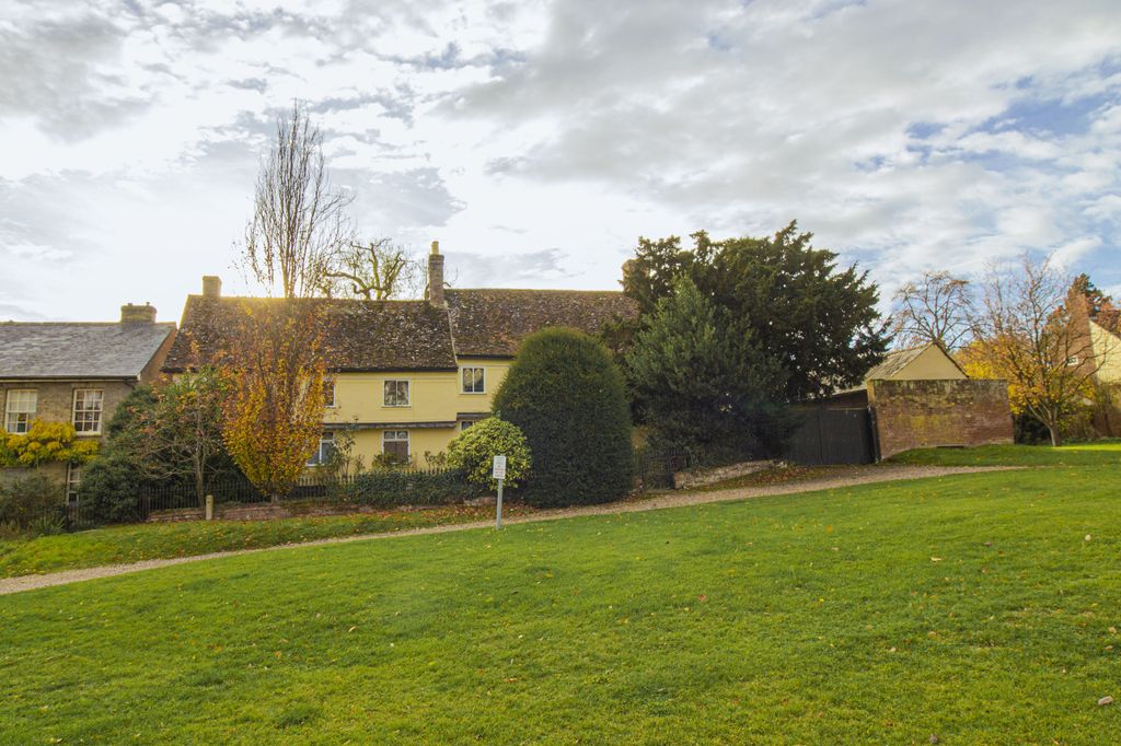 Property photo 3 of 38