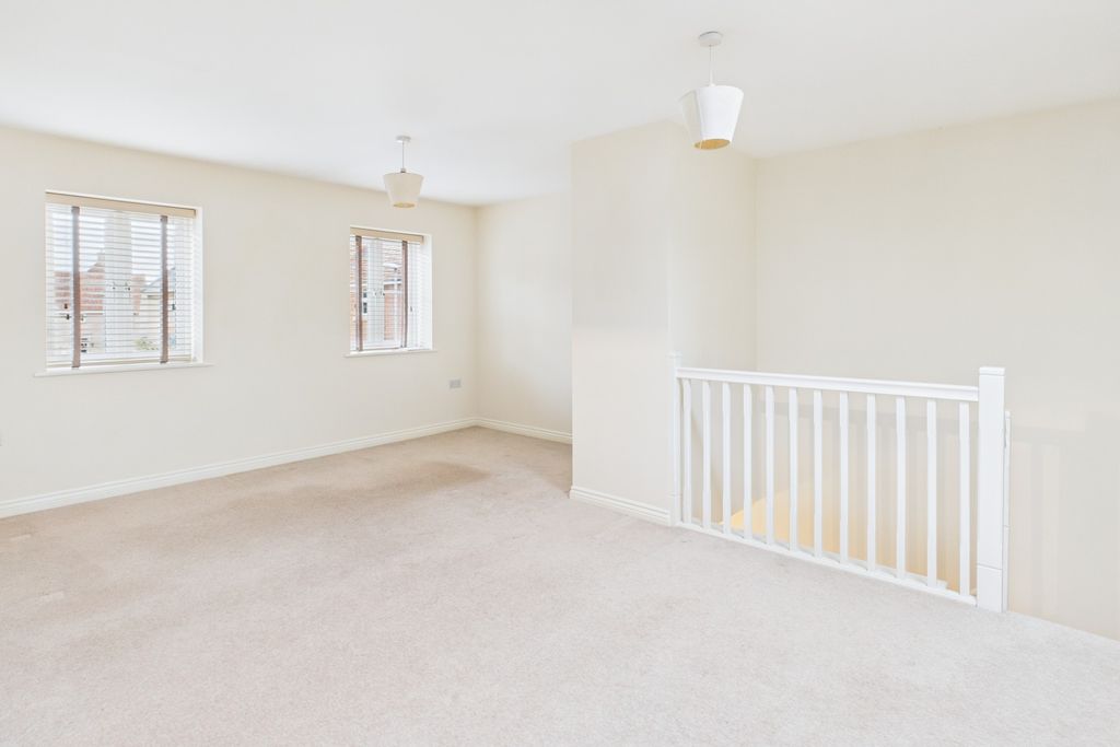 Property photo 2 of 10 Cam02545G0-Pr0507-Still006