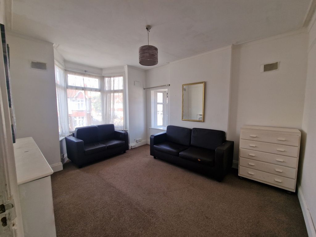 Property photo 2 of 5 20250811_151053