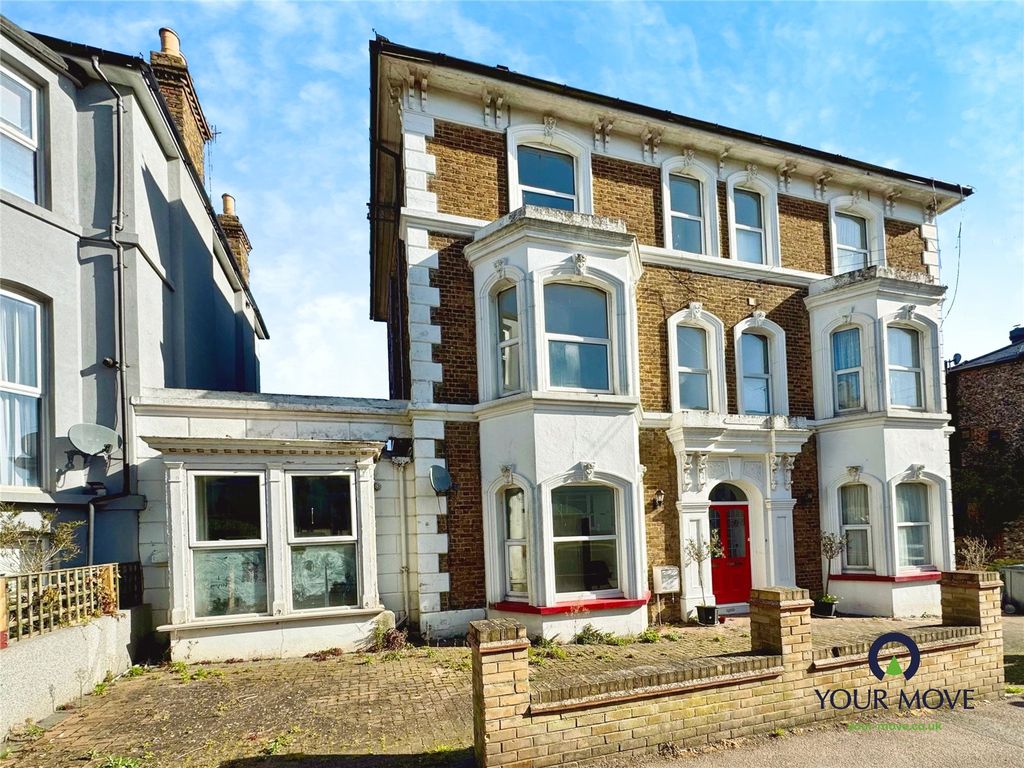 Property photo 1 of 12 Picture No. 14