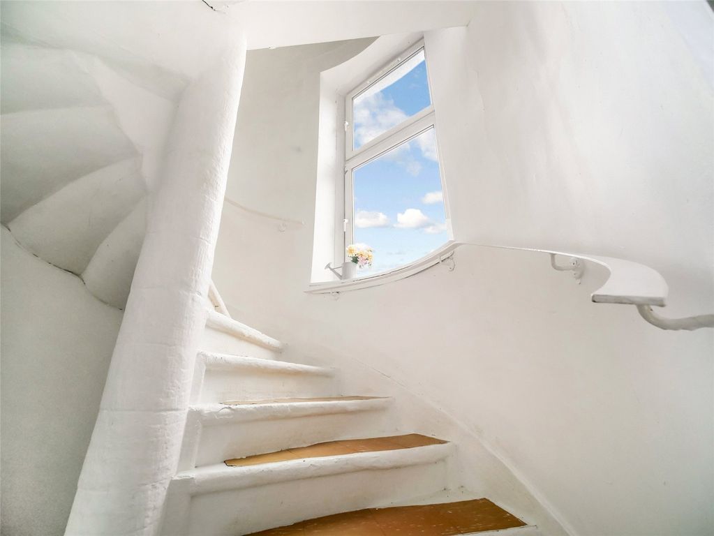 Property photo 3 of 17 Picture No. 03