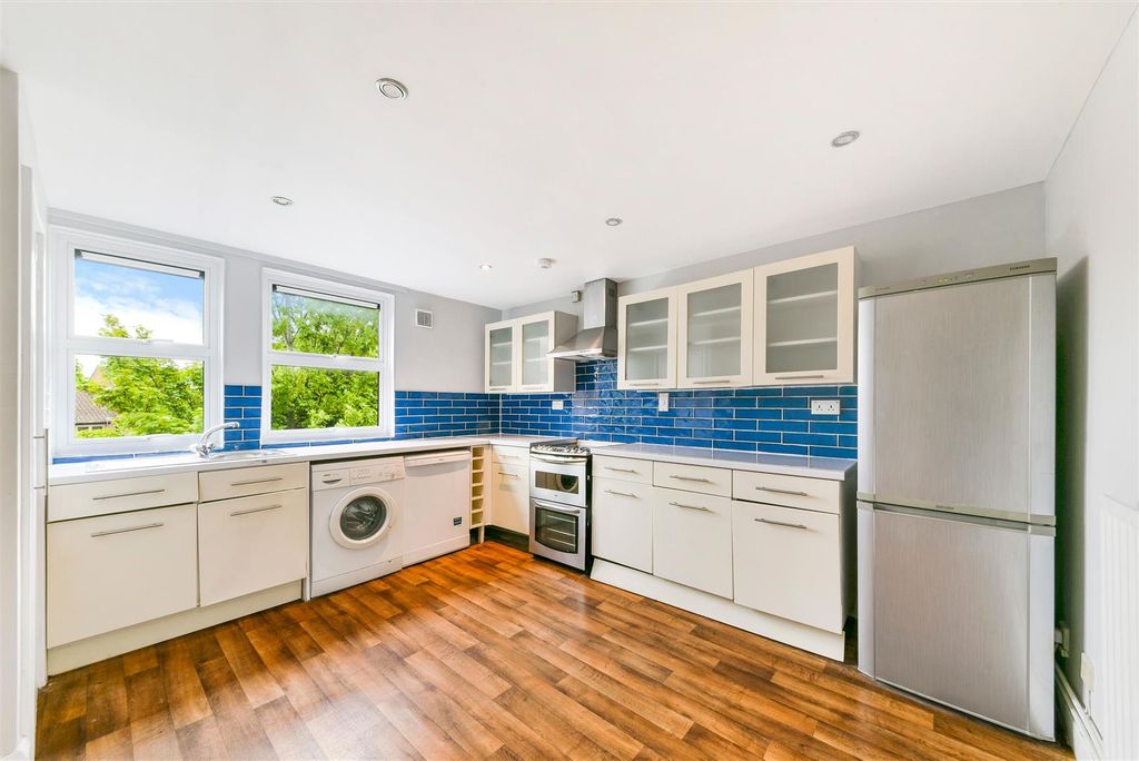 Property photo 1 of 12 Kitchen Breakfast Room