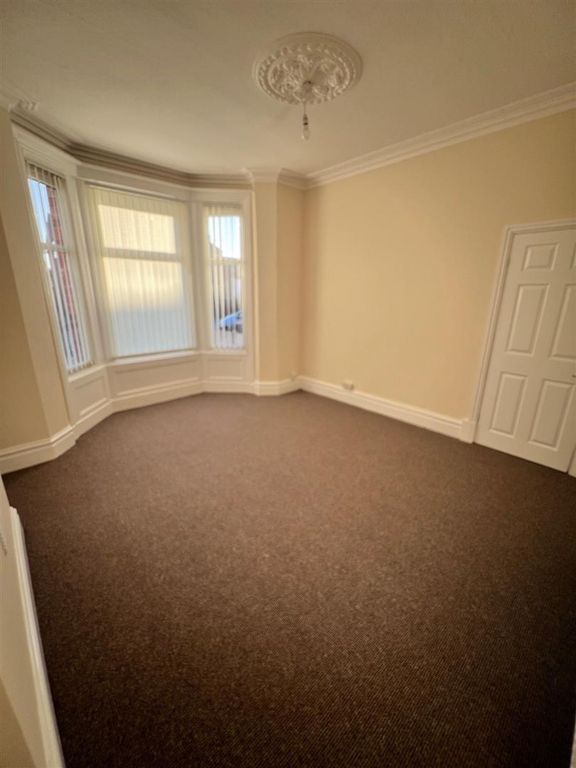 Property photo 2 of 13 Lounge 1